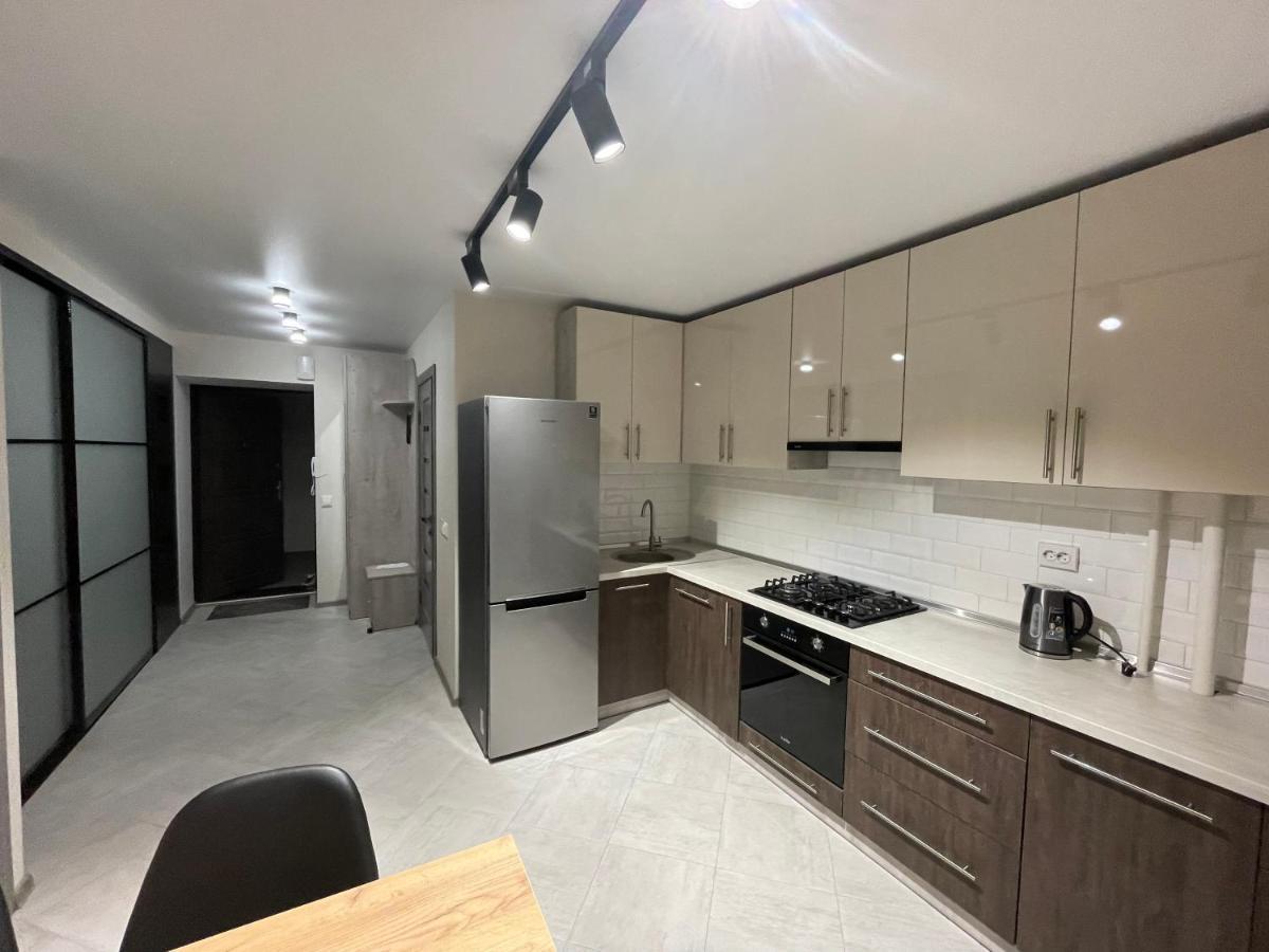 Стильна Квартира В Новому Будинку, Поряд Центр Та Р. Дніпро Cherkasy Exterior photo